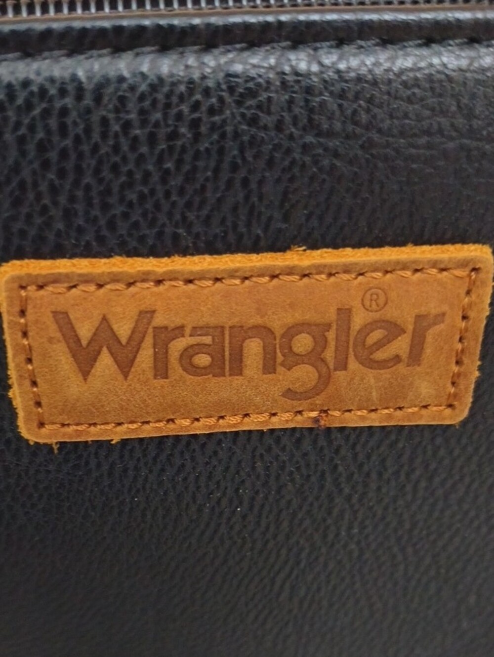 NWT Wrangler Western Black Tote with White Cow-Print Handles & Crossbody Strap - Picture 2 of 10
